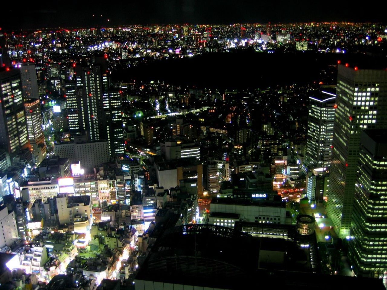 Shinjuku — NEON & GARDENS