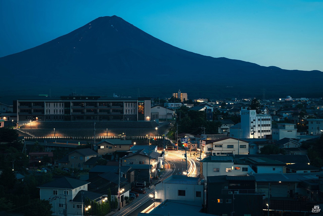 Tokyo & Mt.Fuji 4night + 2round + 60h Rent a car